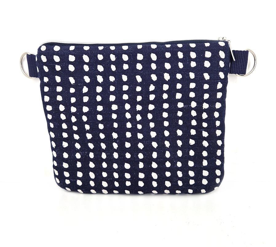 10053 Polka Chic Schultertasche Rückseite