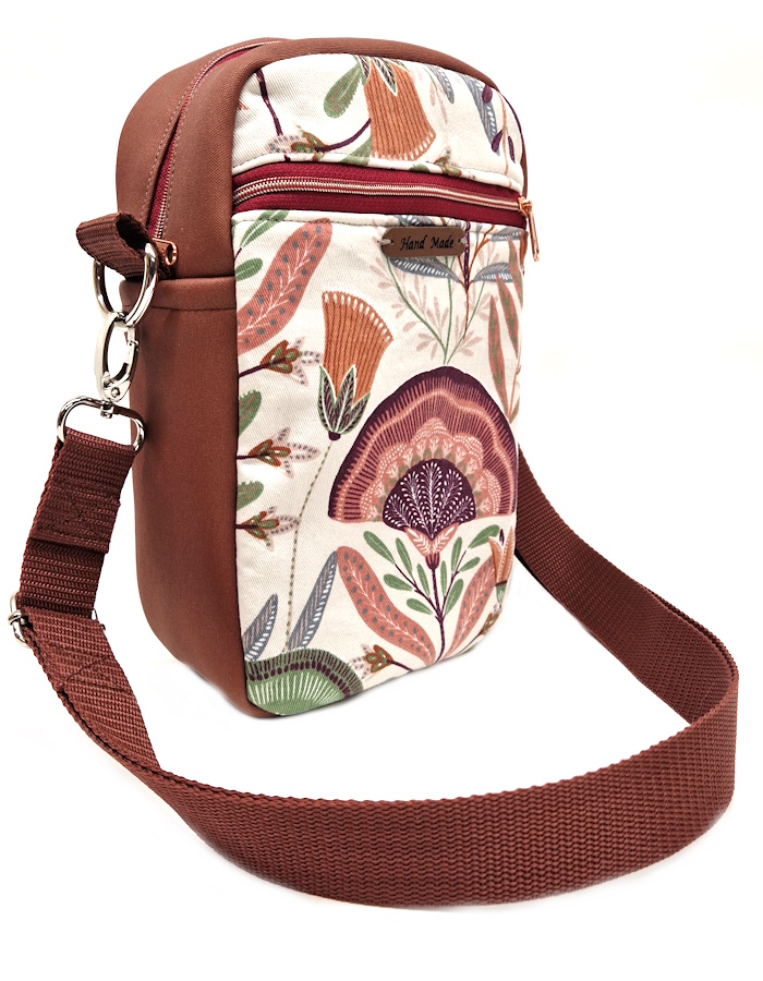 CrossBag „Lumière“ Vorderseite mit Gurt
